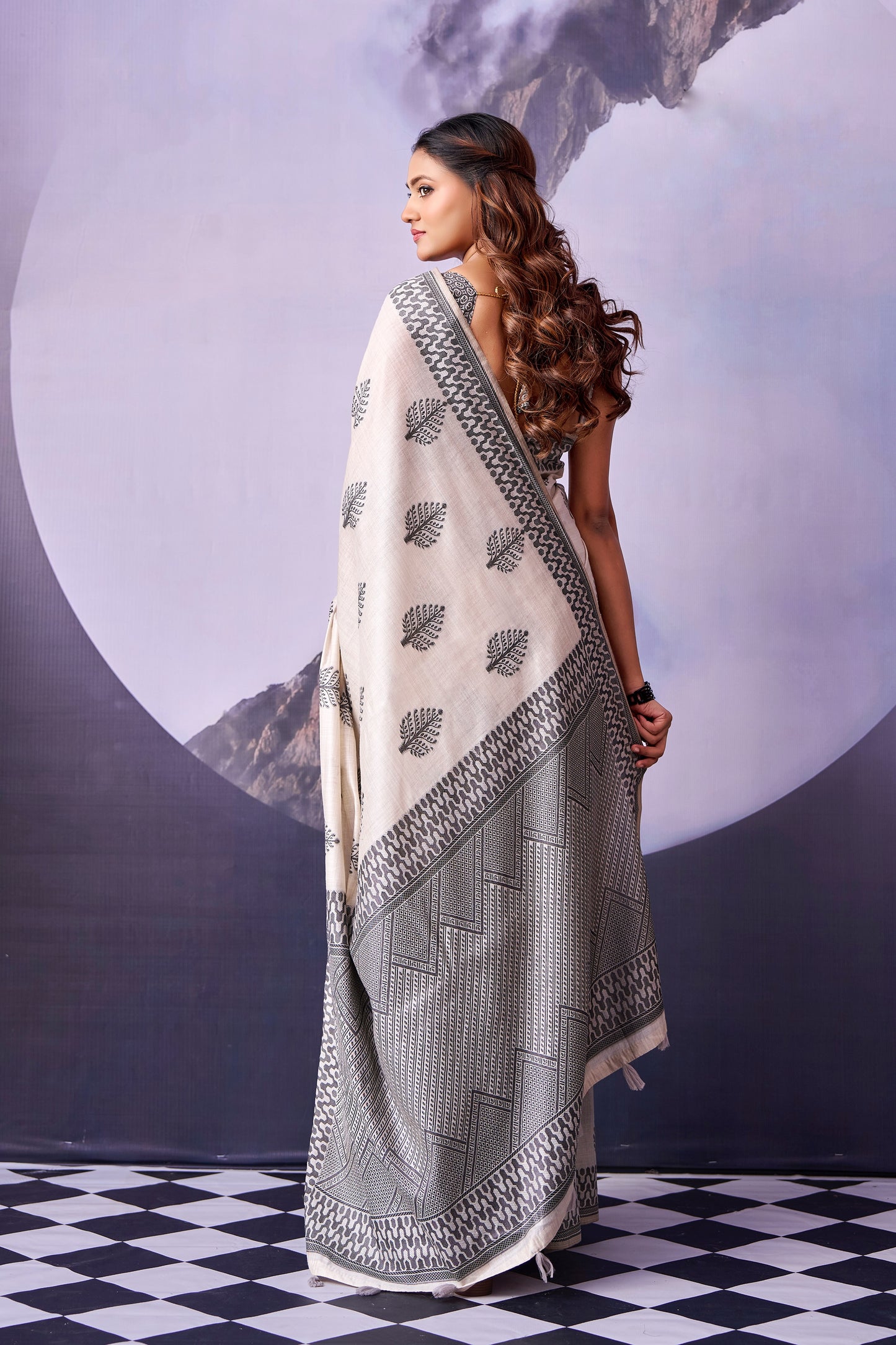Grey & White Leaf Print Cotton Ready To Wear/Easy Saree by Stylebypanaash