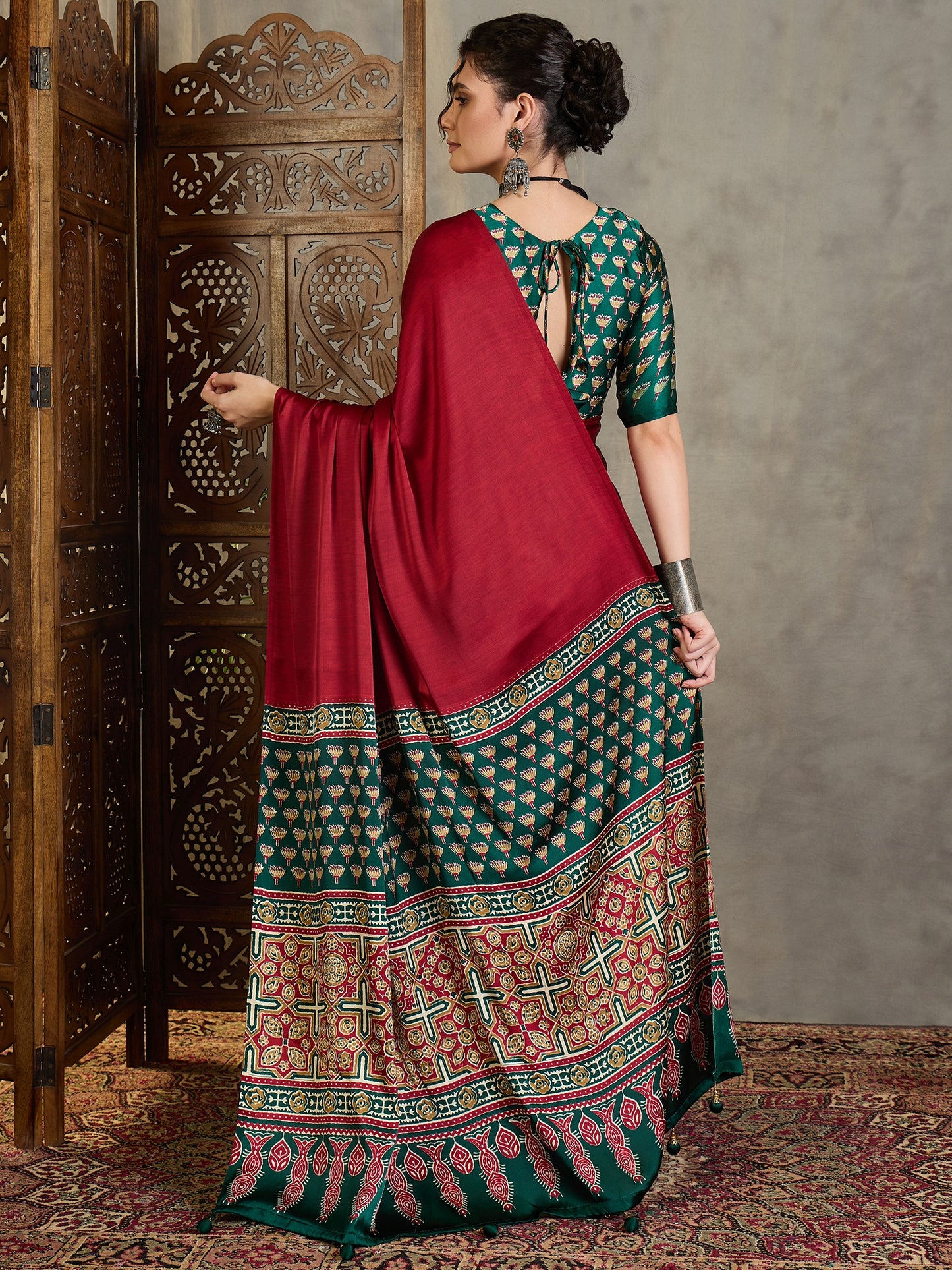 Red & Green Crepe Silk Readymade/Easy Saree - Panaash Saree