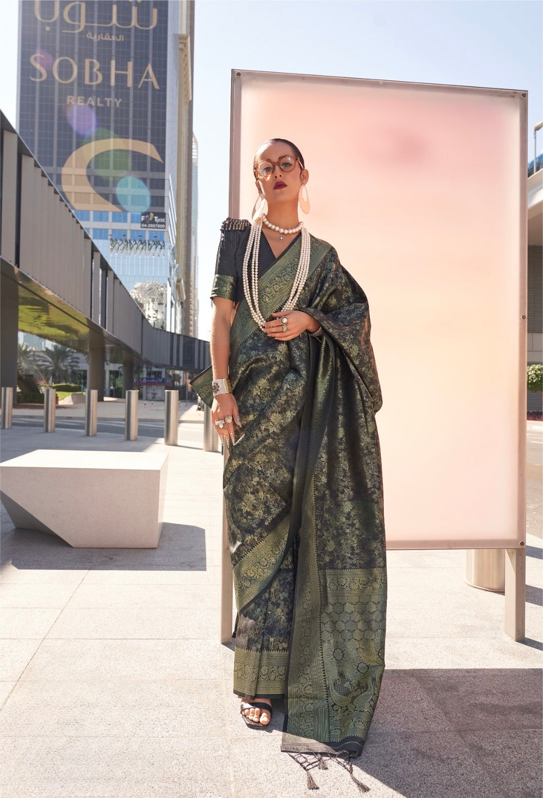 Black Color Kanjivaram Silk Readymade/Easy Saree