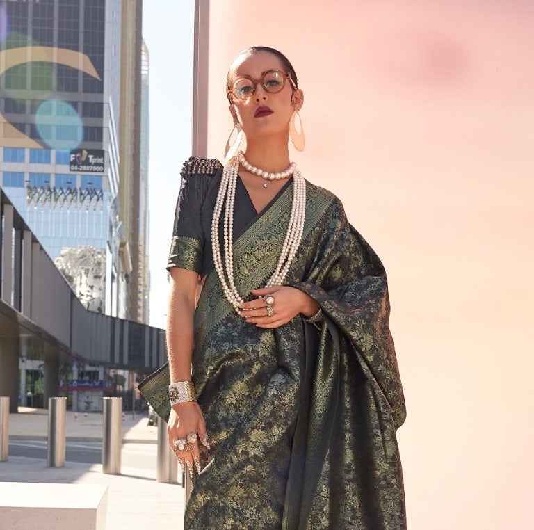 Black Color Kanjivaram Silk Readymade/Easy Saree