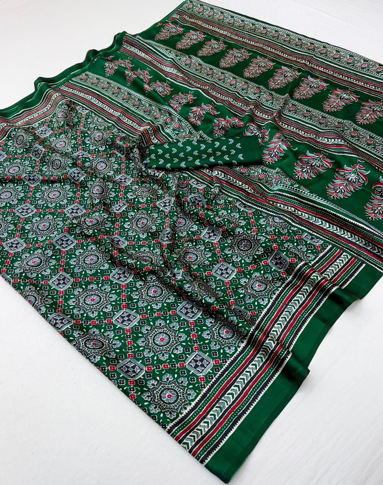 Green Crepe Silk Ready To Wear/Easy Saree - Panaash Saree