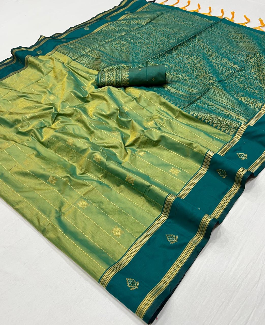 Dark Green Kanjivaram Silk Readymade/Easy Saree