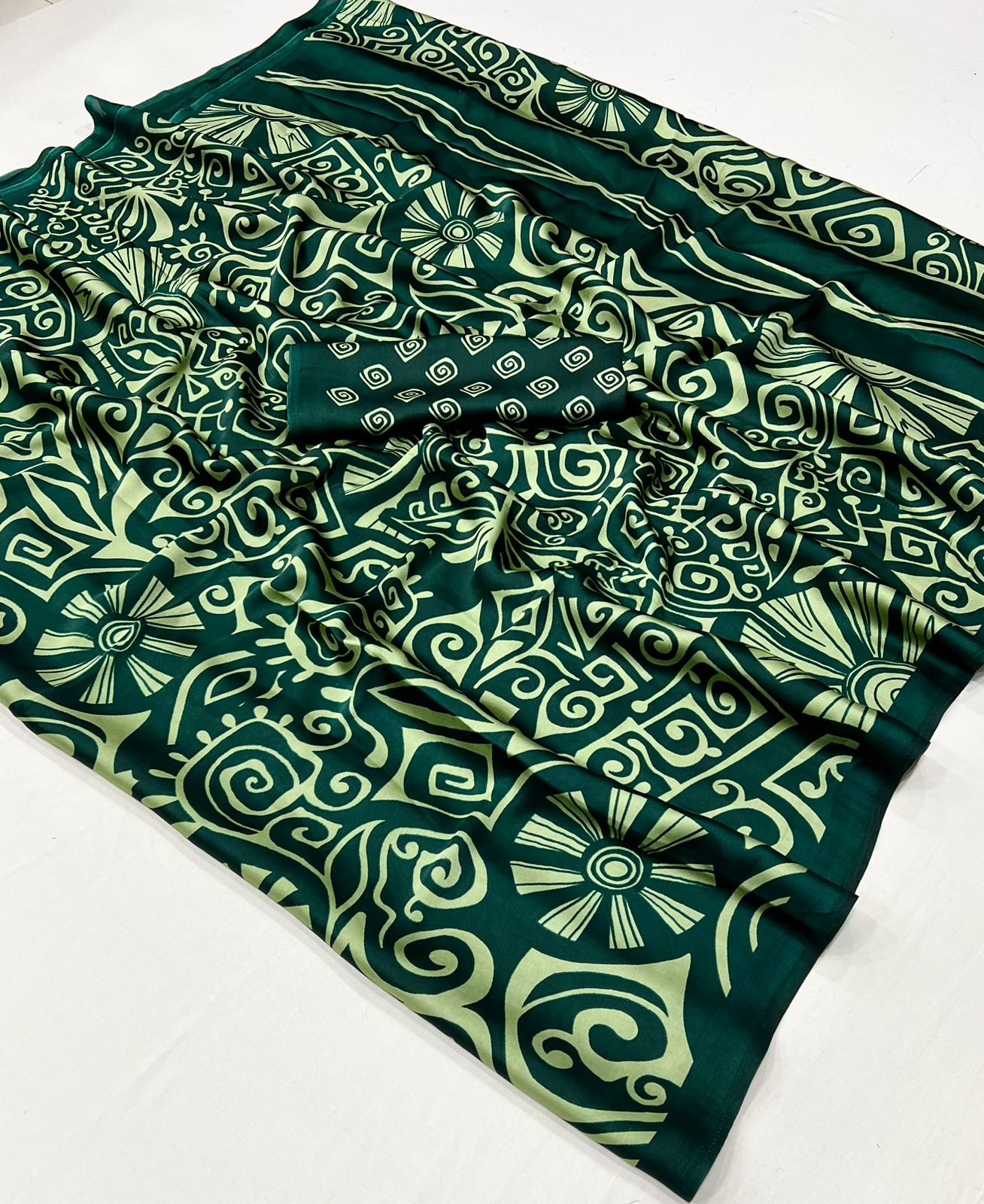 Green Crepe Silk Casual Readymade/Easy Saree