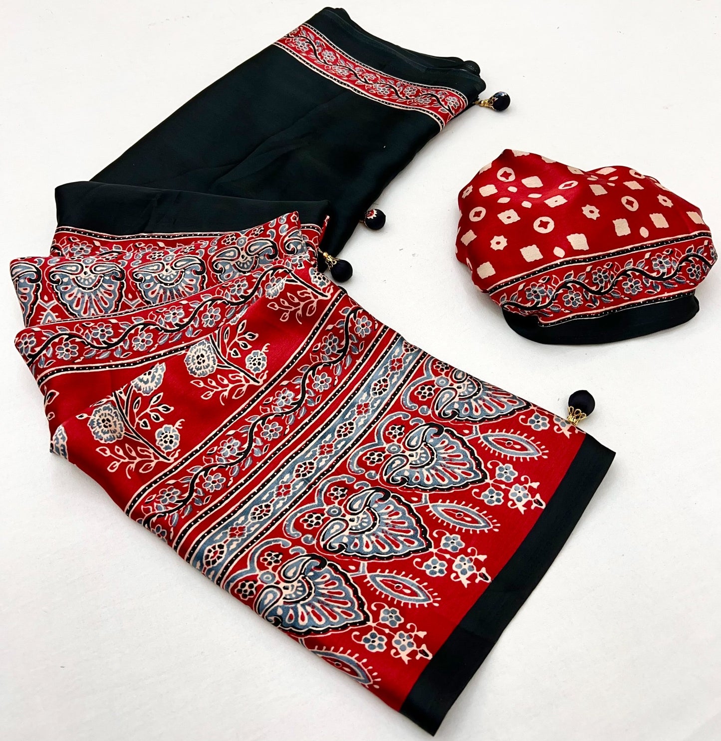 Black & Red Crepe Silk Normal Drape Saree - Panaash Saree