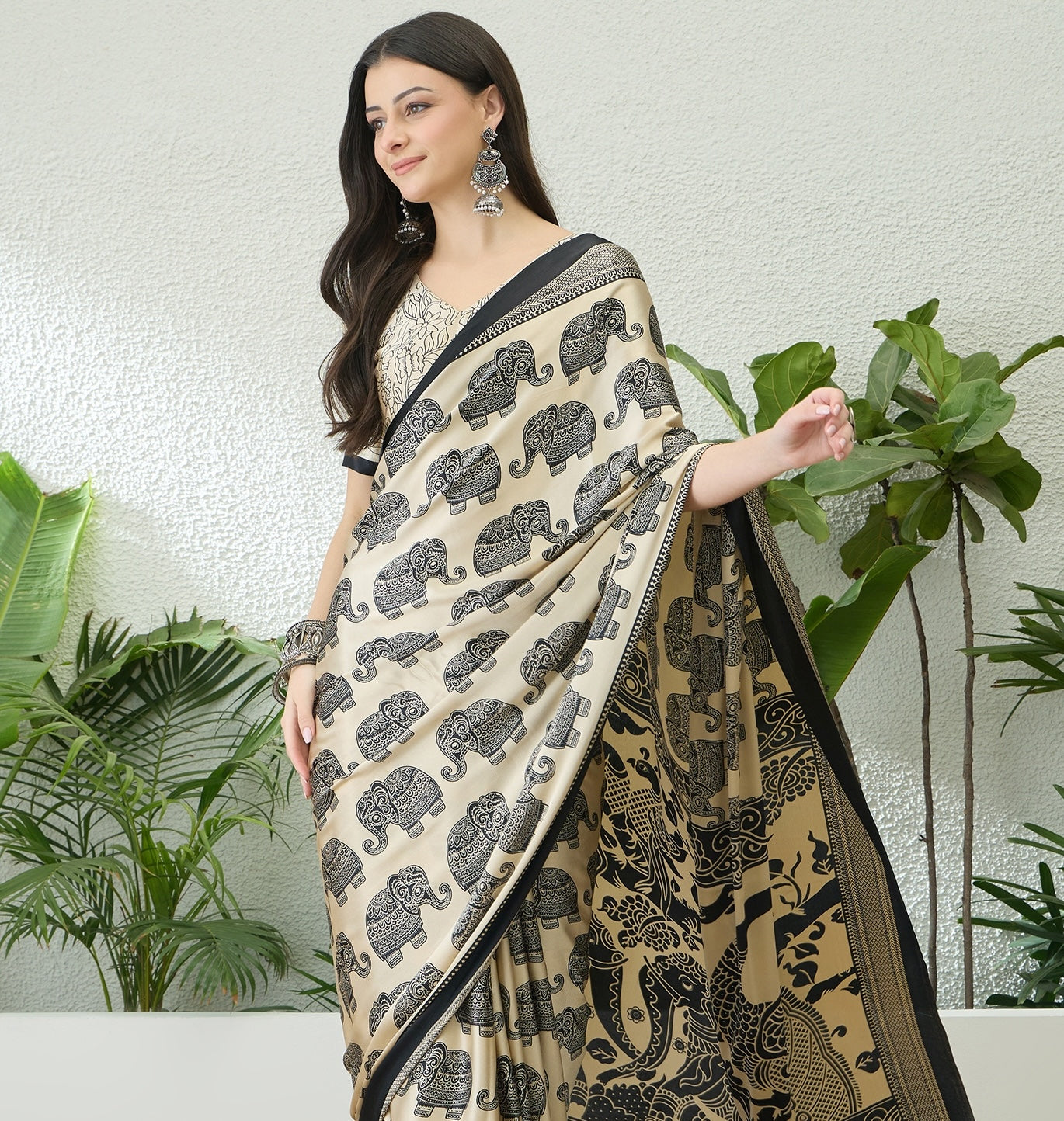 Beige & Black Crepe Silk Normal Drape Saree - Panaash Saree