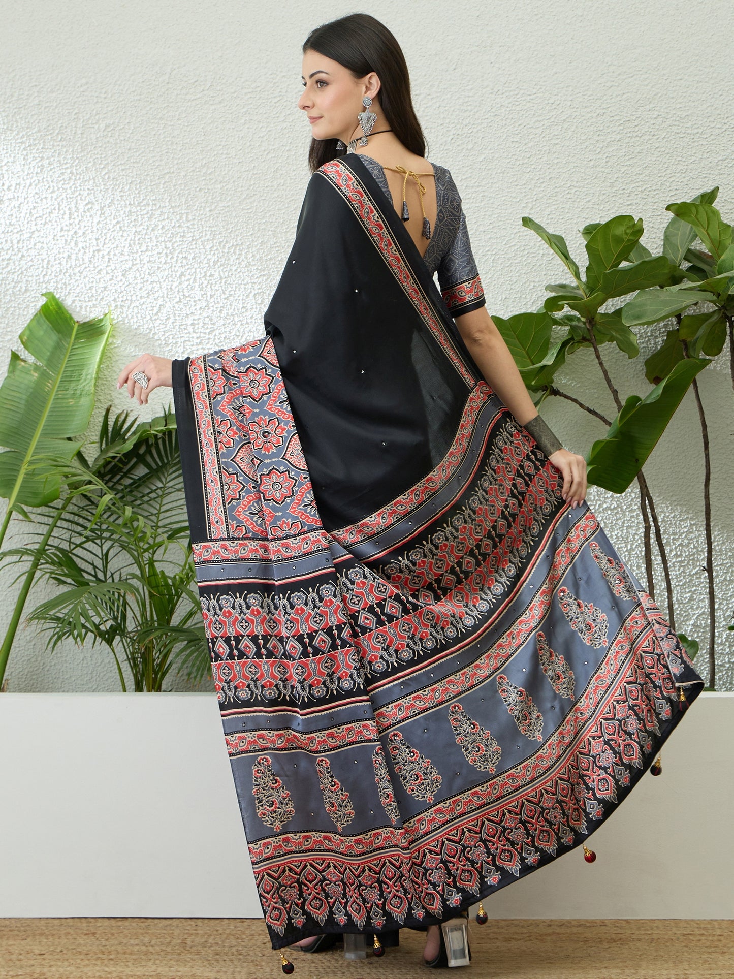Black & Slate Grey Crepe Silk Readymade/Easy Saree - Panaash Saree
