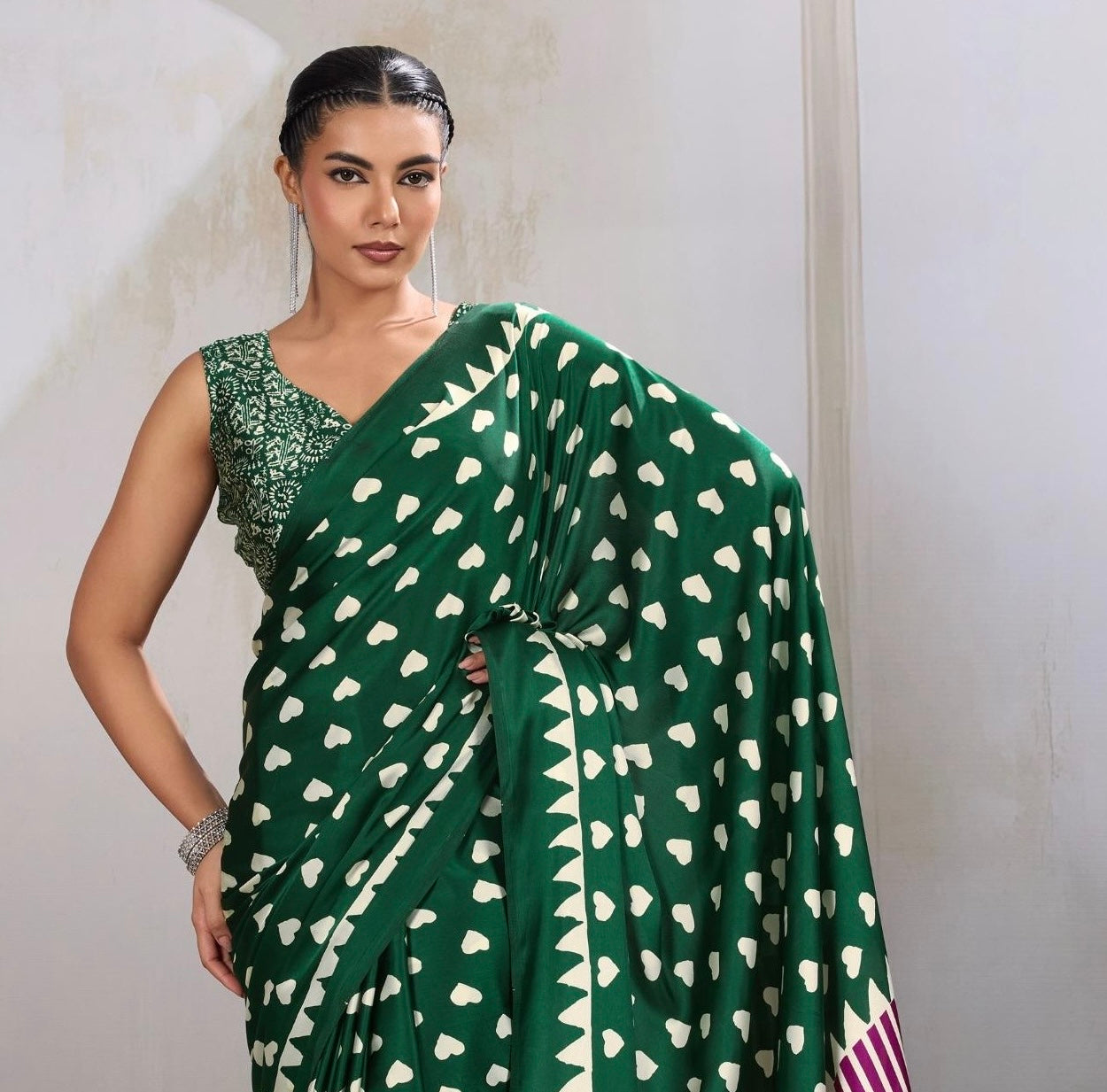 Green Heart Dot Readymade Crepe Silk Saree