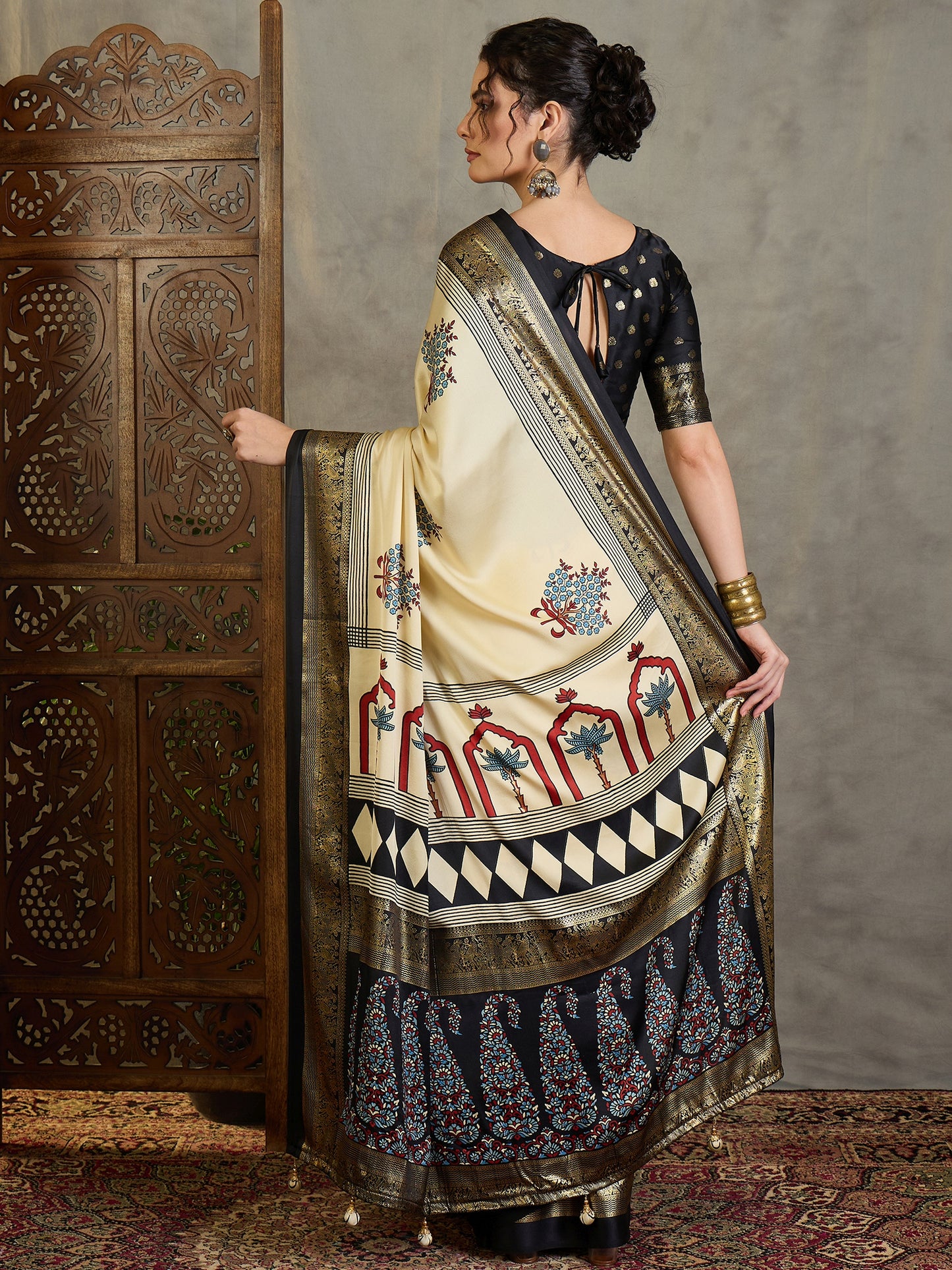 Ivory Crepe Silk Readymade/Easy Saree - Panaash Saree