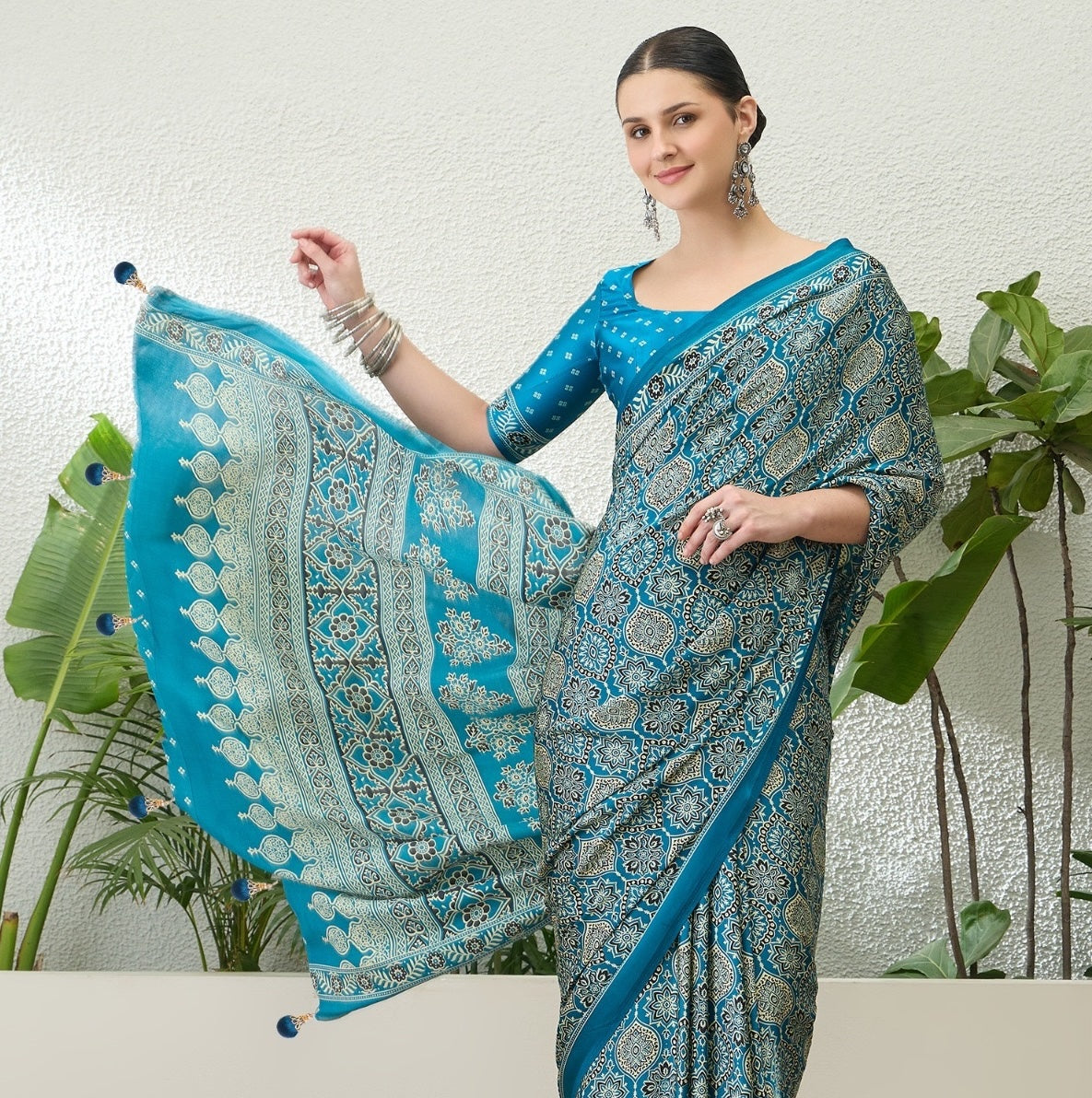 Royal Blue Crepe Silk Ready To Wear/Easy Saree - Panaash Saree