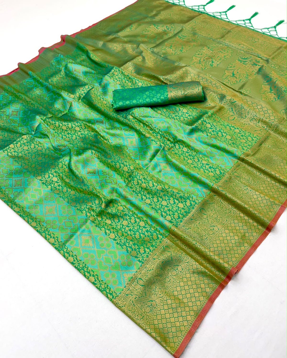 Sea Green Kanjivaram Silk Ready To Wear/Easy Saree by Stylebypanaash