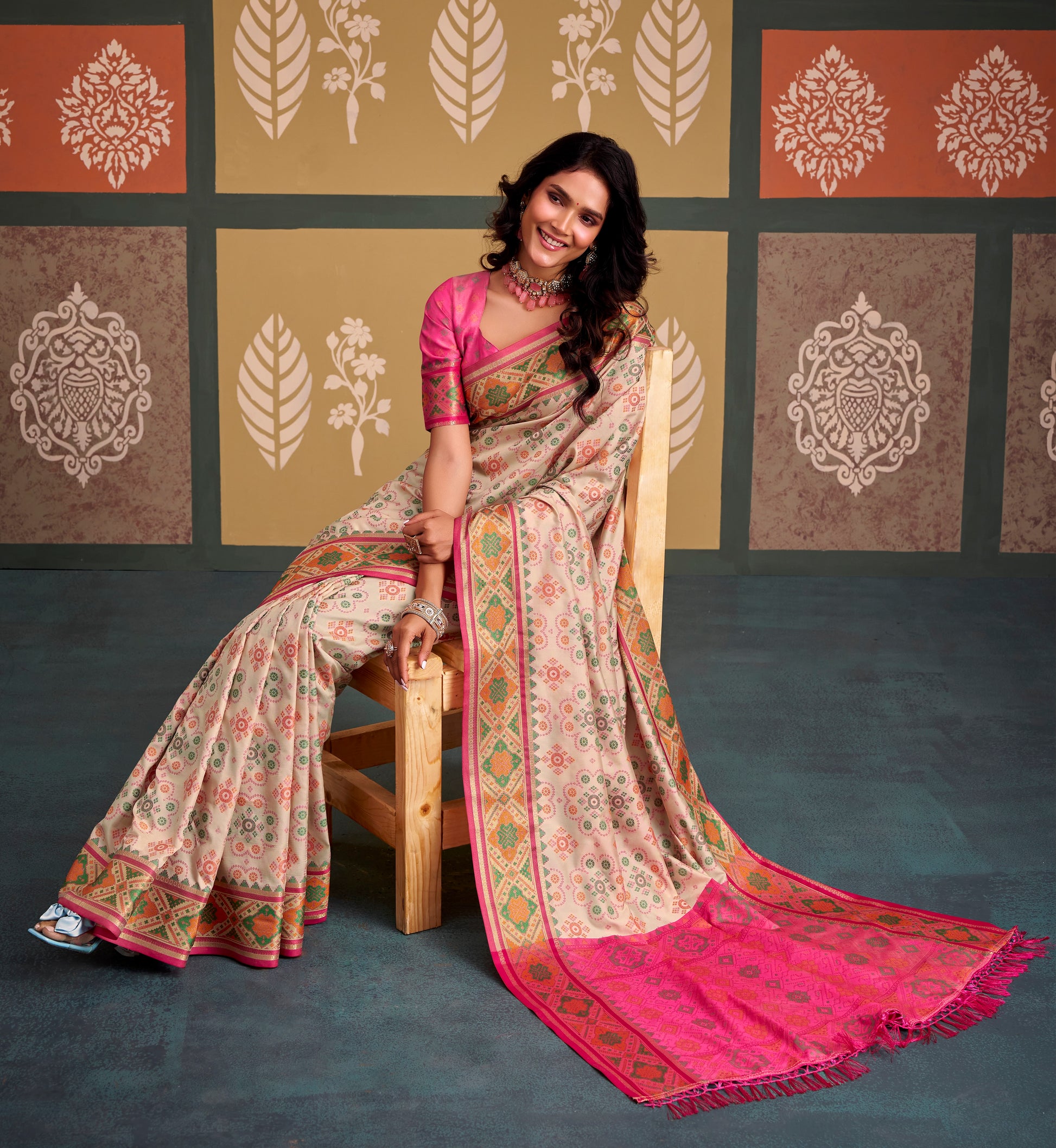 Off-White Patola Ready To Wear/Easy Saree - Panaash Saree