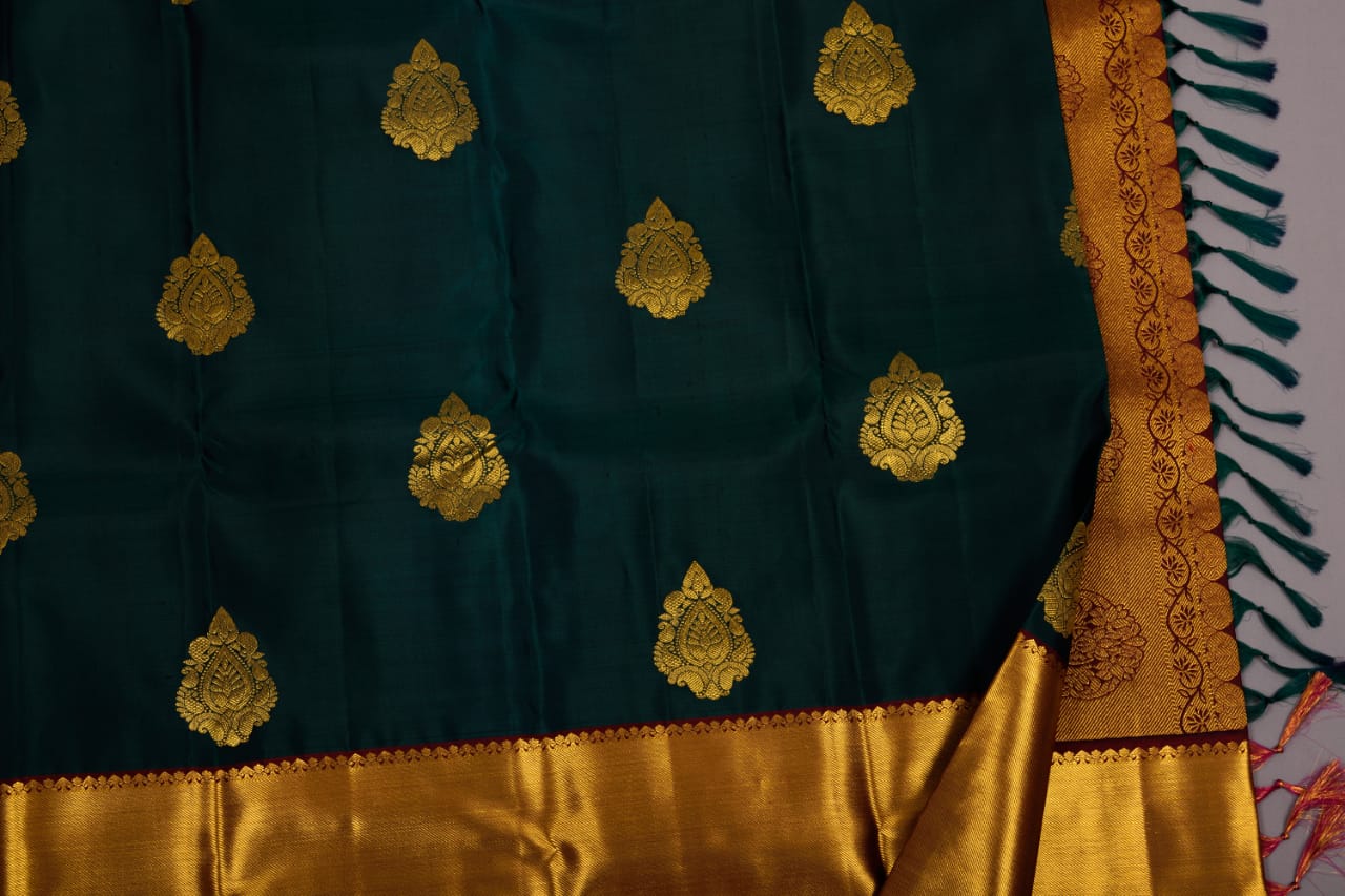 Bottle Green Color Pure Handmade Readymade Silk Saree With Silk Mark